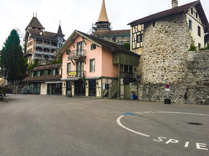 Hotel Schlosspintli Spiez Exterior photo